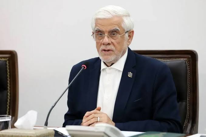 عارف: آمریکا باید هزینه شرایط تنگه هرمز را بپردازد / هشدار درباره گسترش  ناامنی در خزر