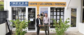 40 000 transactions par an. Immobilier La Famille Torquebiau Cree Son Agence Midilibre Fr