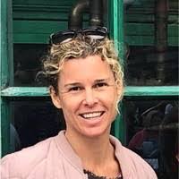 Julia Schneiderman's Instagram, Twitter & Facebook