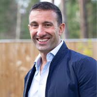 200+ perfiles de «Mark Borg»