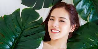 4 Cara Mencerahkan Wajah secara Instan, Bikin Wajah Glowing!