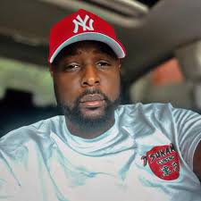 Just a little Monday morning motivation! In March of 2023 I scheduled a  consultation for a tummy tuck because I wanted fast results.🤦🏾‍♀️ Then I  told my husband what I was about