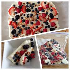 Yogourt Fruits Et Noix Congele Belle Collation Sante Food Easy Healthy Recipes Snacks