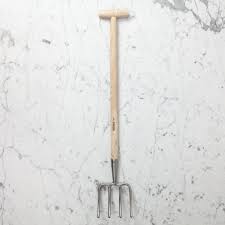 Its 15.3 inch long oak handle is durable, strong, and. Journal Meet Sneeboer The Hand Forged Dutch Garden Tools Of Your Dreams The Foundry Home Goods