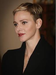 But the new look has many questioning its timing as her husband prince albert finds himself in the spotlight again. 10 Short Haircuts Worth Trying Iles Formula