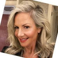 Laura Laughlin's Instagram, Twitter & Facebook