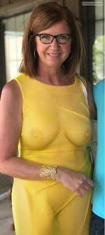 Sexy MILF… Public Flashing Pics from Google, Tumblr, Pinterest, Facebook,  Twitter, Instagram and Snapchat.