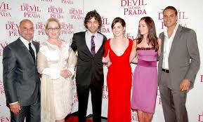 In raiul celebritatilor, printre pantofi si posete prada, armani sau versace, andrea. Slowenien Transfer Verantwortliche Person Diavolu Se Imbraca De La Prada Leninismus Im Namen Doppelt