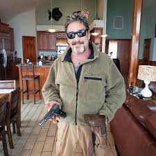 Последние твиты от john mcafee (@officialmcafee). Oruzhie Zhenshiny Kripta Chem Zhil Dzhon Makafi Gazeta Ru Foto