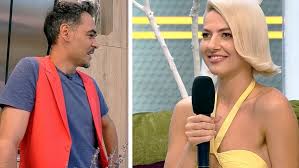 In cadrul unui interviu, lidia buble a spus adevaratul motiv pentru care isi petrec sarbatorile unul departe de celalalt. Lidia Buble DezvÄƒluiri Despre Singurul Motiv Pentru Care Mai Este LegatÄƒ De RÄƒzvan Simion El Este Pionul Principal IncÄƒ Locuiesc ImpreunÄƒ
