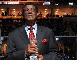 Hall of fame forward, lakers legend and longtime clippers executive elgin baylor has died of natural causes in los angeles. S Gebzpcgsdwzm