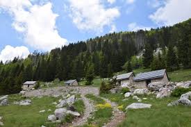 Ivo pevalek | hr 53231 plitvička jezera tel: Nacionalni Park Sjeverni Velebit Planina Velebit Premuziceva Staza Lika Destination