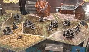 Autour d'un système de jeu réellement adapté à un jeu médiéval historique capable également d'inclure plus ou moins de fantastique. Joan Of Arc Cwowd A Teste Pour Vous En Avant Premiere Le Prochain Jeu Mythic Games