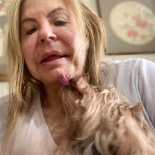 Gloria Grillo (@GloriaGrillo2)