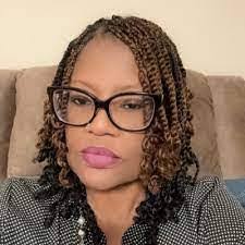 Dana Arriola's Instagram, Twitter & Facebook