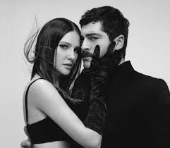 So, she lived in russia until she was 7 years old. Alina Boz And Burak Deniz S Harmony And Their Fiery Poses Are Also Great