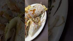 🥞make 三重峰涼麵自強路特製豆芽菜包蛋餅- YouTube