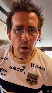 🗻 Inter de Bogotá quiere ser un equipo importante de Bogotá y preparó con  toda su estrategia de mercadeo, la cual está resultando tan bien que hasta  @vancityreynolds tiene la camiseta y