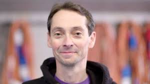 El hombre que se recuperó de esclerosis múltiple, una enfermedad incurable,  con un tratamiento experimental con células madre