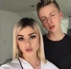 Kristen Hancher Accidentally Live Streams Sex With Boyfriend Andrew Gregory Hancher was born in ontario, canada.