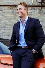 Even though more ceos are sporting more casual wear, lots of guys in professional jobs are still sporting suits. What To Wear To An Interview Outfits Attire Women Men