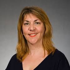 Leah Hutton's Instagram, Twitter & Facebook