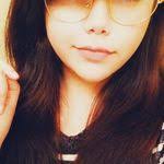 Taylor Challis's Instagram, Twitter & Facebook