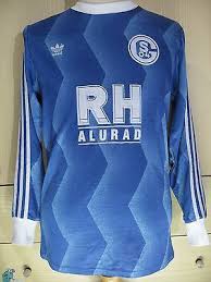 Much of our fc schalke 04 merchandise is of course tailored towards women, men and. Schalke 04 Adidas Germany 1987 1988 Vintage Home Football Trikot Soccer Shirt M Vintagefootball Classic Football Shirts Vintage Football Shirts Soccer Shirts