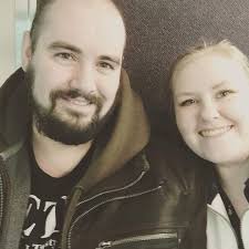 Something that instantly ruins a pizza