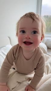 I miss the snowwwww… and the Kali Bear 😢 But come onnn, Idaho. Have you  forgotten? It's almost Christmas? “I'mmmmmmm.. dreaminggg offff aaaa  whiteeeee.. Christmasssss..”