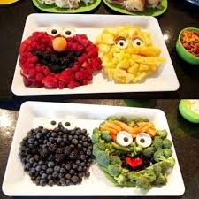 Sesamstrassen Figuren Zum Essen Aus Obst Und Gemuse Gesunde Partyrezepte Lebensmittel Essen Essen