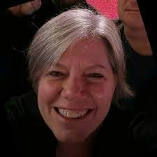 Beth Lipscomb's Instagram, Twitter & Facebook