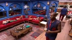 BBB 24: Davi ri e questiona brother sobre uso de batom: Sacanagem