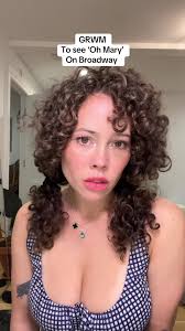 What to Wear to See Oh Mary