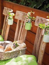 Check out our furniture and home furnishings! 17 Diy Spring Table Decorations And Blooming Centerpieces