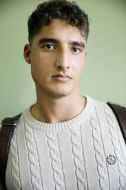 Daniel på 21 fester, træner, læser astrofysik og er medlem af Mensa:  Hvorfor skulle jeg vælge?