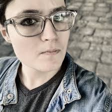 Paige Roe's Instagram, Twitter & Facebook