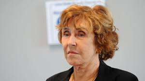 Edith cresson le 16 juin 2015 lors du dîner annuel à l'ambassade américaine de paris à l'invitation de l'ambassadeur en tant qu'ancienne premier ministre. Municipales 2020 A Chatellerault Edith Cresson Soutient Didier Simonet