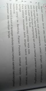 Contoh kalimat ajakan berisikan mengenai permintaan atau bujukan kepada seseorang agar melakukan suatu hal secara bersamaan. Berilah Imbuhan Ber An Atau Ber Kan Di Kata Dasar Yang Terdapat Dalam Kurung Brainly Co Id
