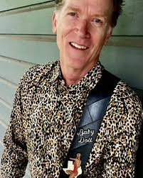 steve.hepler rocking his new strap! Thanks so much Steve! • • #leather  #leathercraft #tooledleather #leatherwork #customleather #guitarstrap #tele  #telecaster #guitar #memphisbelle