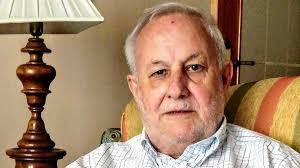 César Moya: “Me gusta saber qué opina la gente normal y en infoLibre los  socios podemos expresarnos”