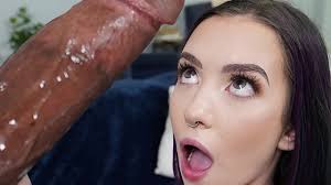 She enjoys a huge black cock - XNXX.COM
