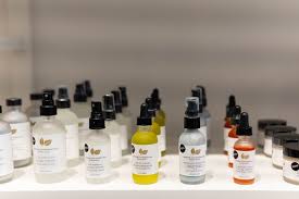 Beruntunglah karena di sini akan dibahas 5 cara membuat brand sendiri dari toko online milikmu! Ingin Mempunyai Brand Skincare Sendiri Yuk Hubungi Jasa Pembuatan Skincare