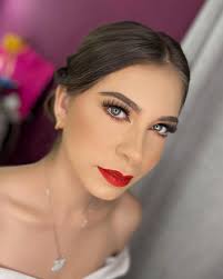 Maquillaje y peinado para la bella Laritza Alejandra Flor del Maíz 2024  para entregar el título a su sucesora en la noche de eleccion🌺🩵