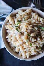 Sriracha Mac And Cheese Spicy Mac And Cheese Recipe Recipe High Protein Pasta Protein Pasta Recipes Low Calorie Pasta