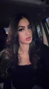 Karishma Sandhu (@karishmasandhuu)