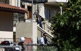 Νέα βίντεο με ύποπτο αυτοκίνητο κι ένα μηχανάκι. H4sa2k2hjj 36m