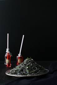 Check back for dates for minnie's halloween dine (minnie's favorite happy haunt for a spooktacular halloween feast that's frightfully delightful) and minnie's holiday dine (deck the halls at a dazzling dinner party filled with holiday cheer and the joy of the season). Squid Ink Pasta With Fennel And Basil Squidinkpasta Dinner Divine Fennel Pasta Squid Ink Pasta Pasta