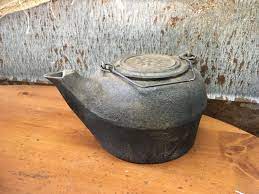 Vintage 8 Cast Iron Tea Pot Tea Kettle Wood Stove Kettle By Theriverroostvintage On Etsy Cast Iron Tea Pot Vintage Housewares Tea Kettle