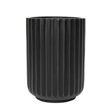Amazon.com : DTY Signature Mount Elbert 1-Piece Fluted Fiberstone Planter  for Indoor/Outdoor, Black, 22" H x 16.75" Dia (14.4" Opening)